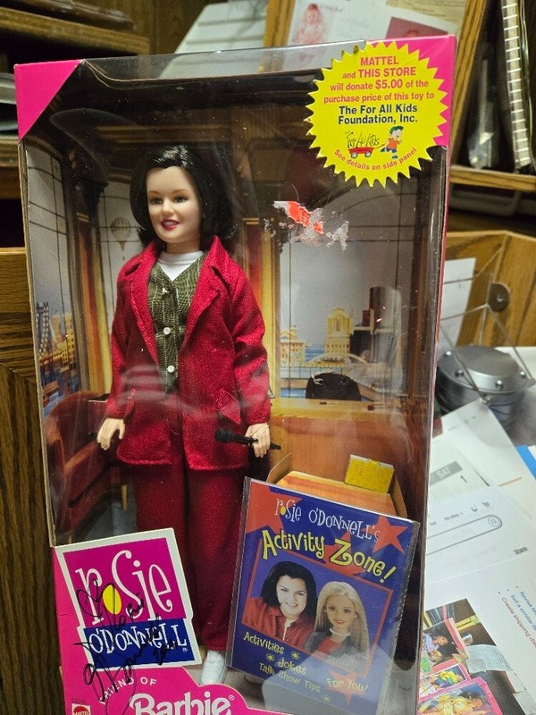 Barbie friend Rosie O'Donnell (1999) signed NRFB