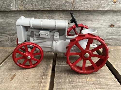 Fordson Cast Iron Tractor Vintage Die Cast Metal 6.5” Long - Picture 7 of 13