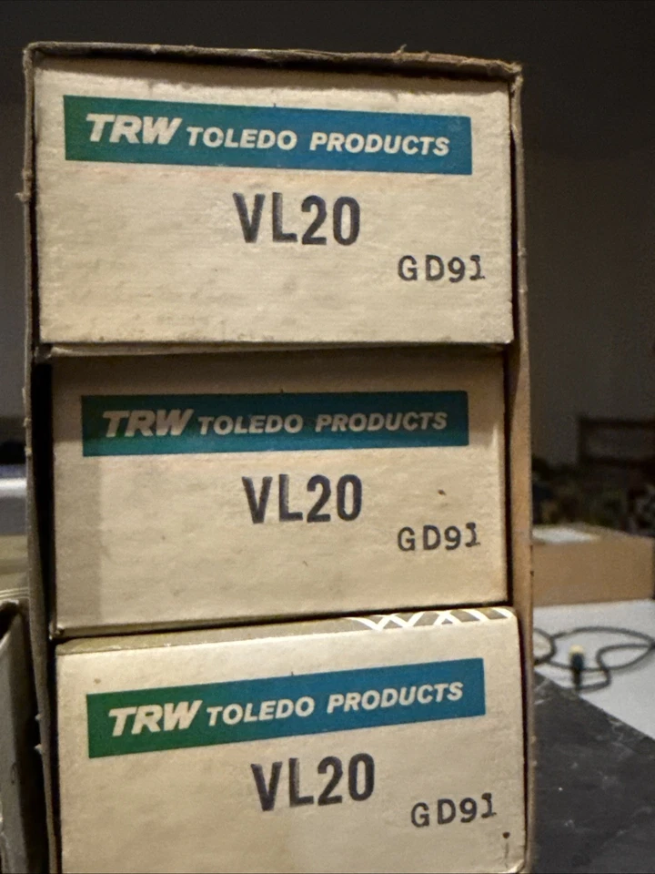 TRW VL20 Válvula Levantadora 1937 Chrysler Airflow, 1935 Airflow Series C-1 Lote De 6 - Imagem 3 de 4