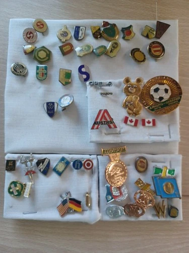 Lot GDR football old pin 1 Liga Eisenhüttenstadt/Aue/BSG (50 pieces)