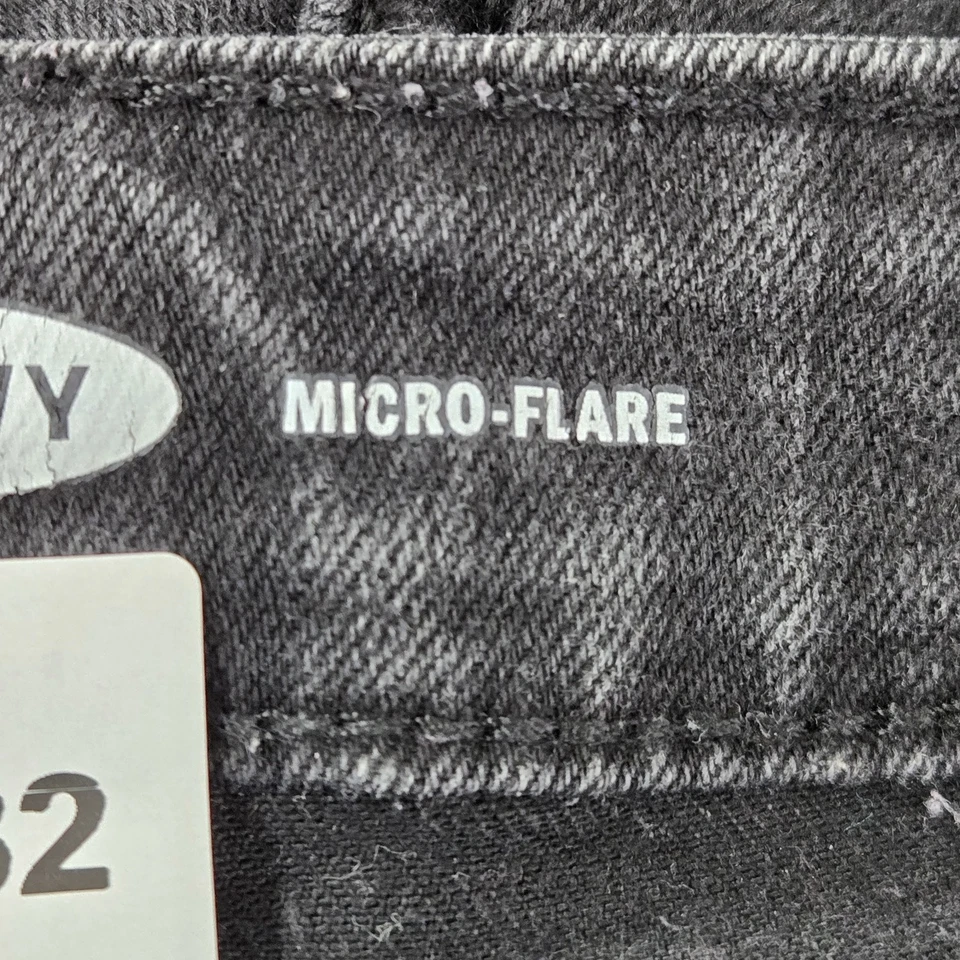 Jeans Old Navy para mujer 12 ALTOS gris denim micro acampanado botón entrepierna 33" Foto 3 de 4