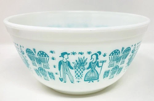 Vintage PYREX Amish Butterprint #402 1 1/2 QT. Mixing Bowl