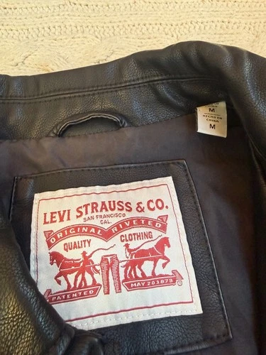 Levi's Faux Leather Trucker Jacket Black Size M image 4
