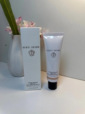 NEW BOBBI BROWN-Fair 3 Vitamin Enriched Skin Tinted Moisturizer SPF 15