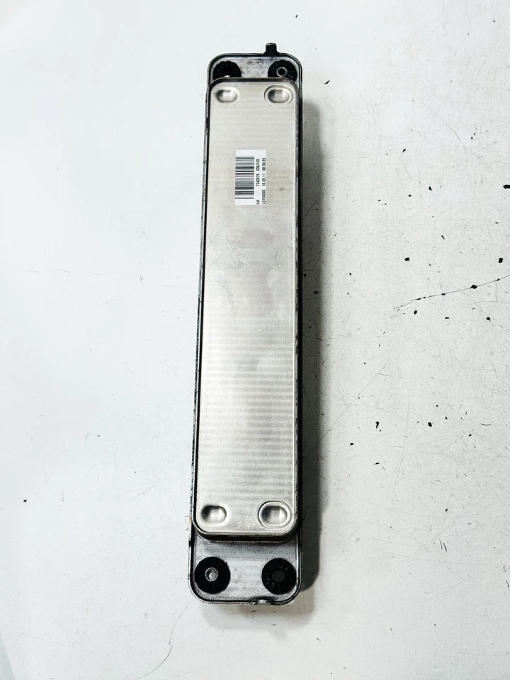 BMW X5 E70 2007-2013 3,0 L caja de cambios radiador enfriador de aceite fabricante de equipos originales (6383) 64D Foto 3 de 4