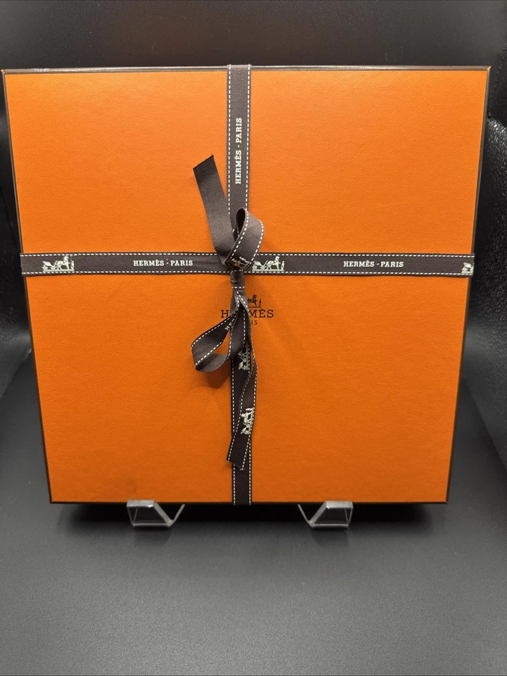 HERMÈS Hermes Gift Box- Empty