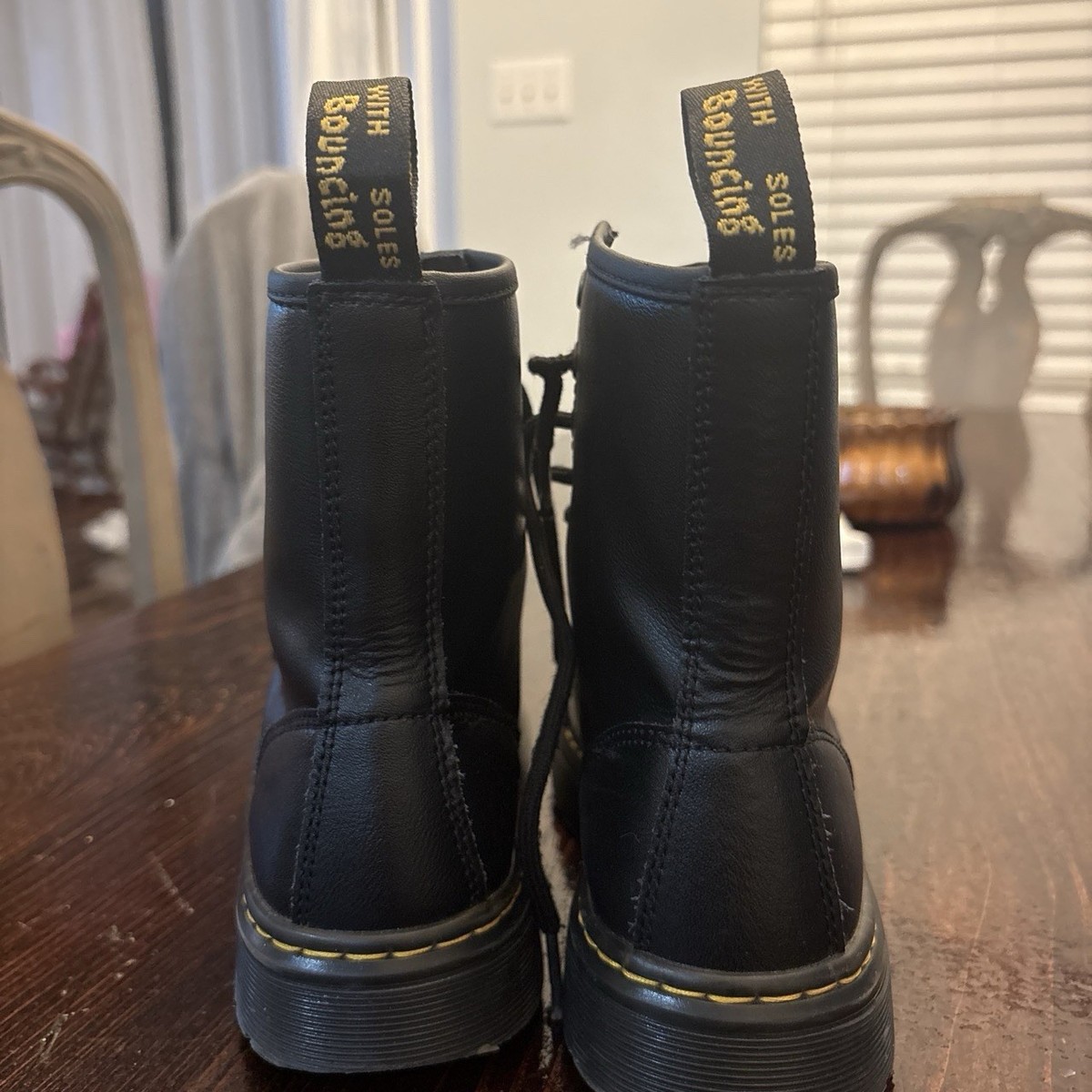 Dr. Martens Size US 5 M View 4
