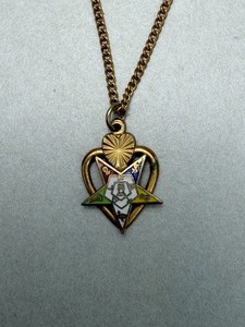 Vintage Order Of The Eastern Star Enamel Pendant Necklace Gold Plated OES