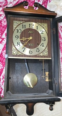 Seltene Rhythmus Holz Glockenspiel Vintage Stil Wanduhr mit Glockenspiel und Goldpendel