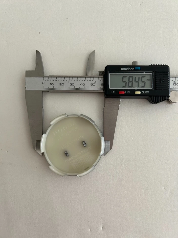 Tapacubos centrales plateados para llantas Honda tapacubos cromo logotipo 2,25 pulgadas (juego de 4 piezas) Foto 4 de 4