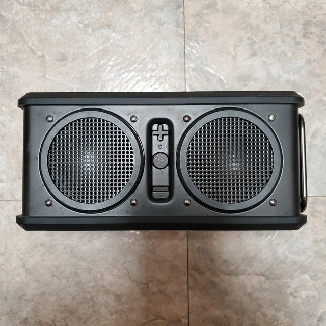 Skullcandy Air RAID Bluetooth Wireless and Waterresistant Speaker