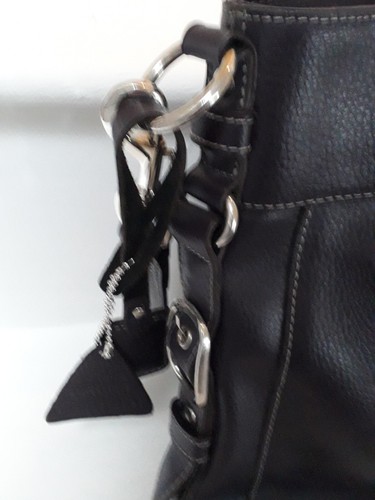 l Credi dunkle Auberginenkiesel Leder Tragetasche mit Schnalle Seitendetails brandneu ohne Etikett - Bild 3 von 12