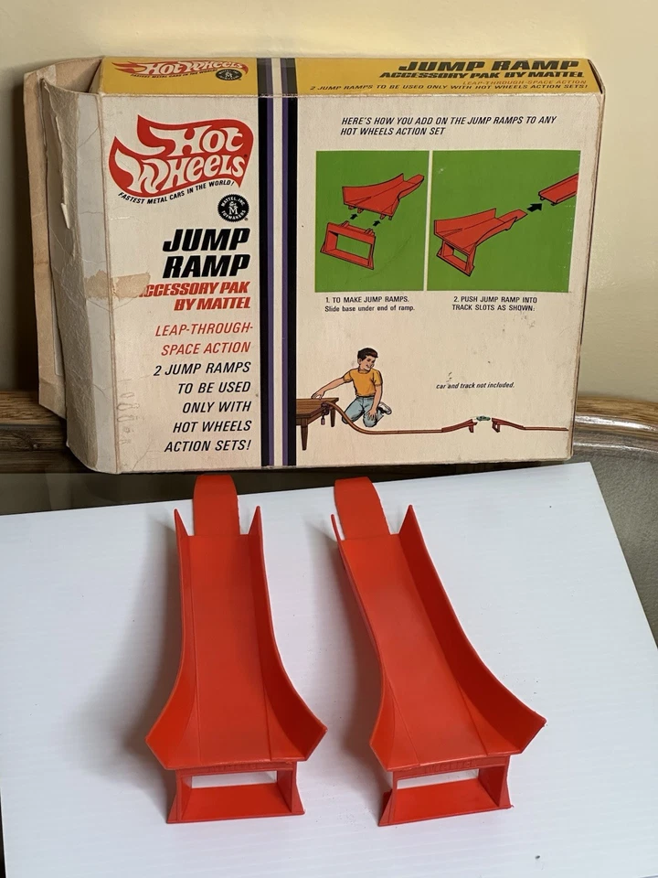 Paquete de accesorios de rampa de salto Hot Wheels 1968 vintage con caja rampas naranja Mattel Foto 2 de 2