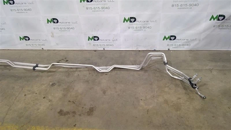 2017-2019 GMC ACADIA REAR AC A/C AIR CONDITIONING LINE TUBE 84221959 - Image 2 of 4