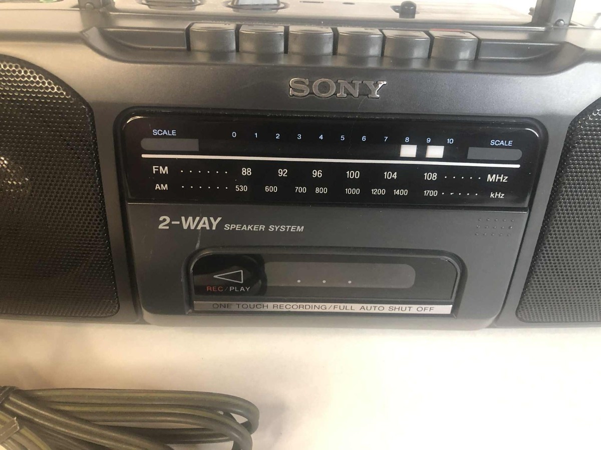 Sony Cfs-200 Am FM Radio Stereo Cassette Player Recorder Boombox