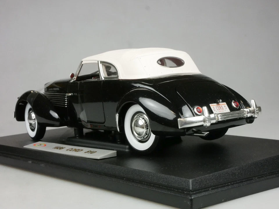 Signature Models 1/18 1936 Cord 810 diecast 18108 Blisterbox 132350 - Bild 3 von 4