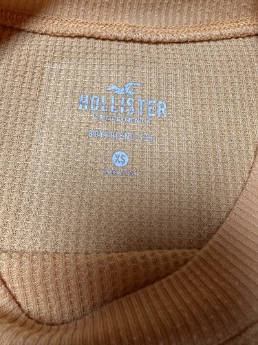 Hollister mustard long sleeved top. XS. - Picture 2 of 2