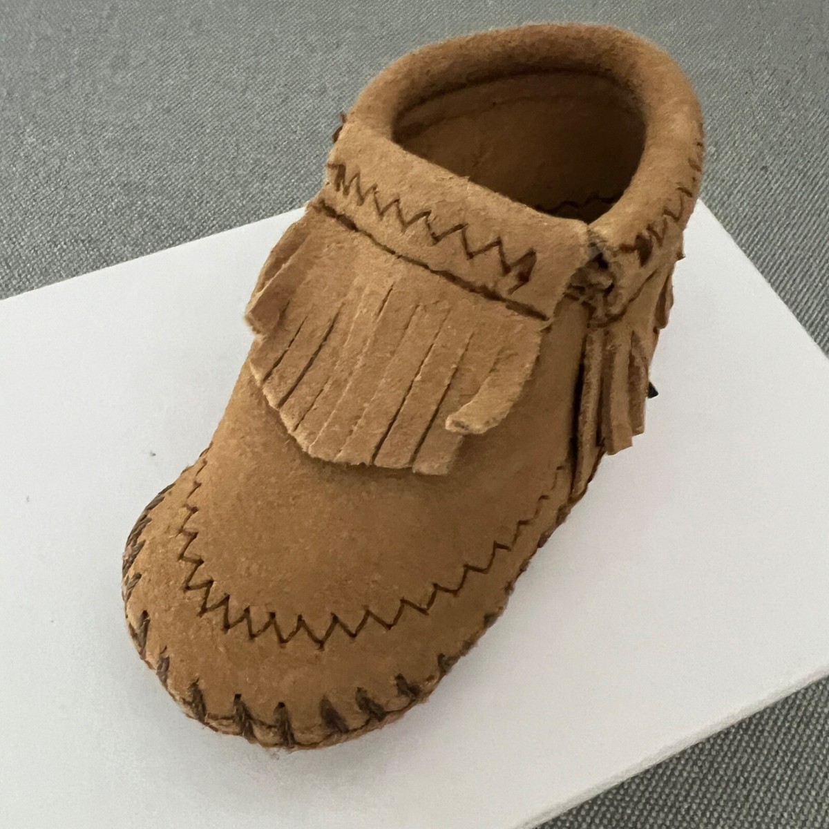 New MINNETONKA Riley Fringe Baby Booties 0-3 Months Sz Tan Suede Moccasins