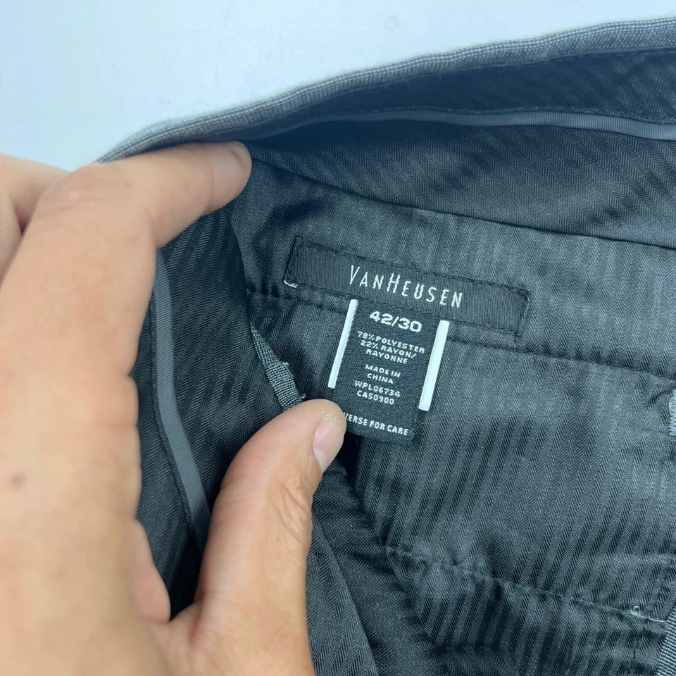Van Heusen Men's Dress Pants 42/30 Gray Polyester Blend Classic Fit Straight - Image 3 of 4