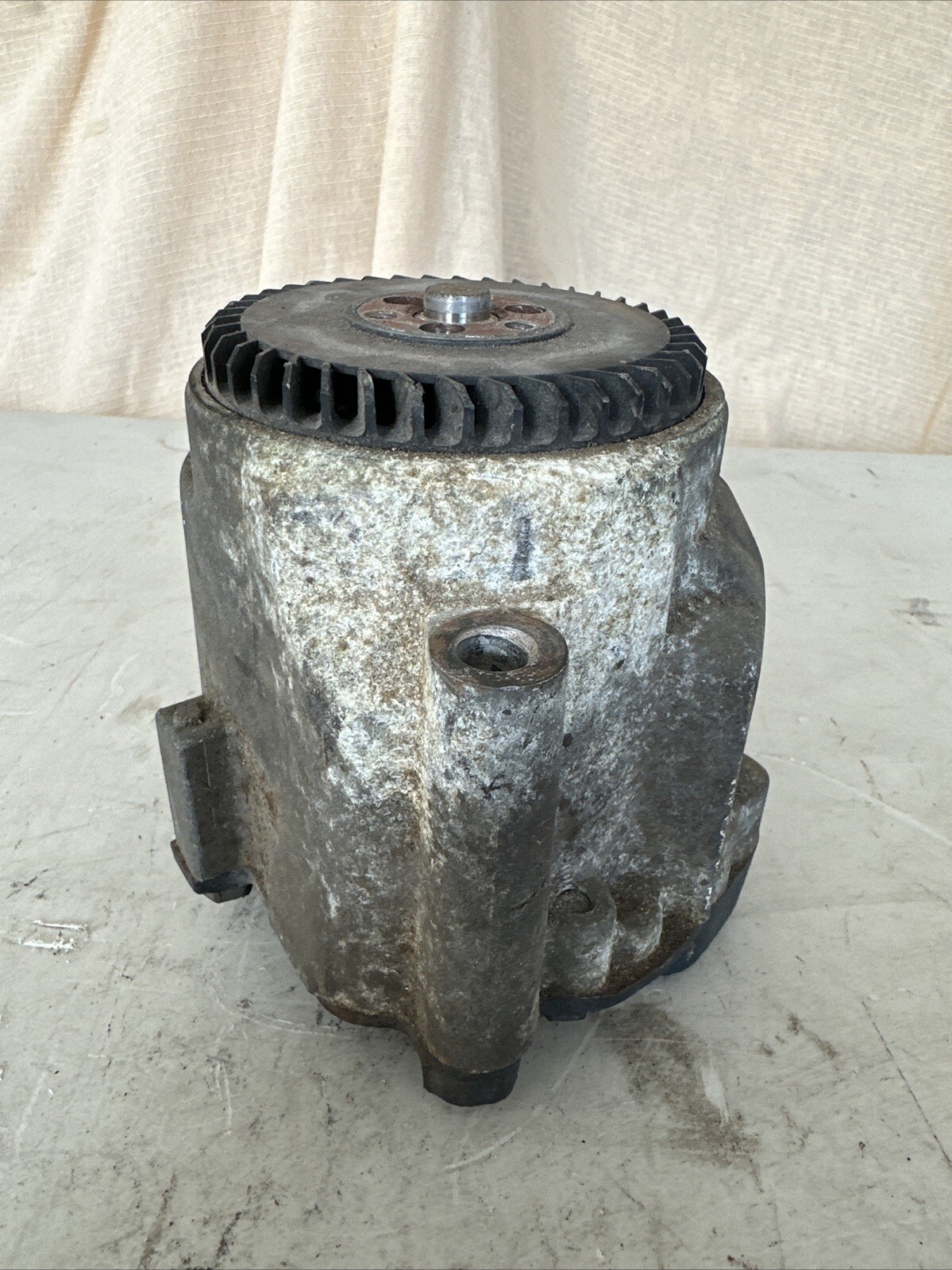 78-86 GM Chevy Ferrari Smog Emission Air Pump 7832904 P/R CORE READ
