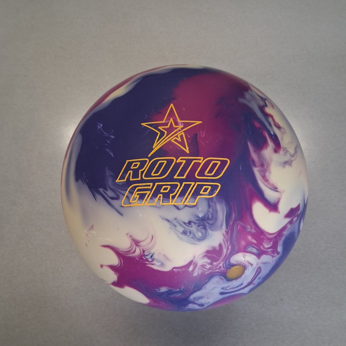 Roto Grip Optimum Idol Solid bowling ball 14 LB 1st quality NIB