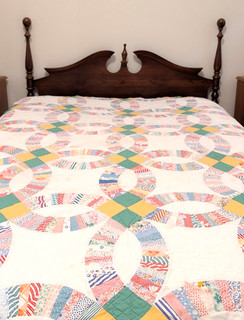 Estate Double Wedding Ring Quilt 70" x 86" Farmhouse cottage for restoration