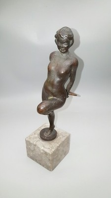 Französischer Art Deco (30er Jahre) Bronze Akt ''Hoop Dancer'' auf Marmorsockel