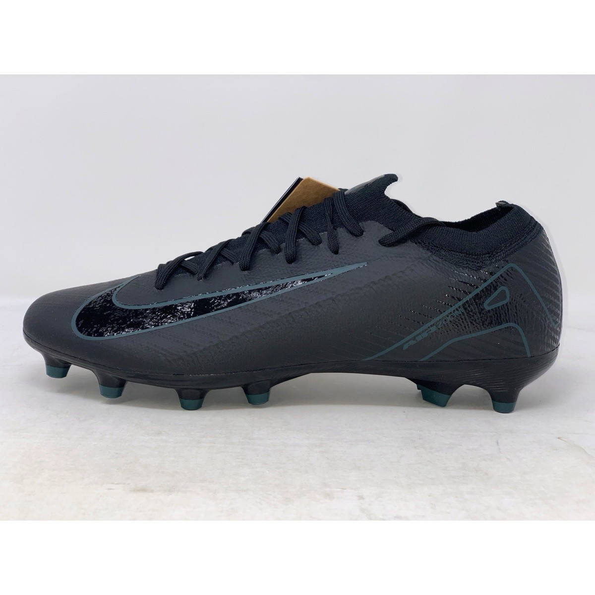 Nike Zoom Vapor 16 Pro AG-PRO Black Soccer Cleats, Size 9.5
