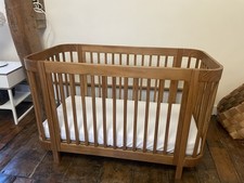 Wooden Babies Cot with Curved Sides and Mattress for Babies Nursery