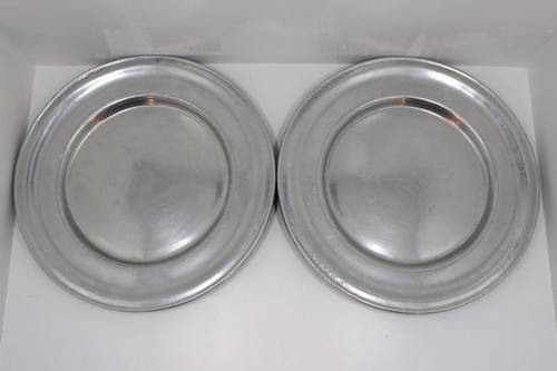 Wilton Columbia PA Pewter 10 7/8 inch Dinner Plates RWP Set of 2 - Picture 2 of 10
