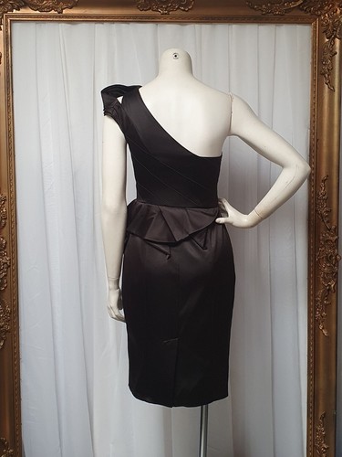 Karen Millen black satin asymmetric dress. Size 12 (8) - Picture 2 of 4