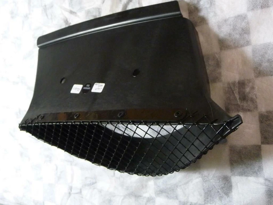 Alerón trasero izquierdo Ferrari 458 Italia 1/4 panel rejilla conducto de aire 82954200 OE Foto 4 de 4