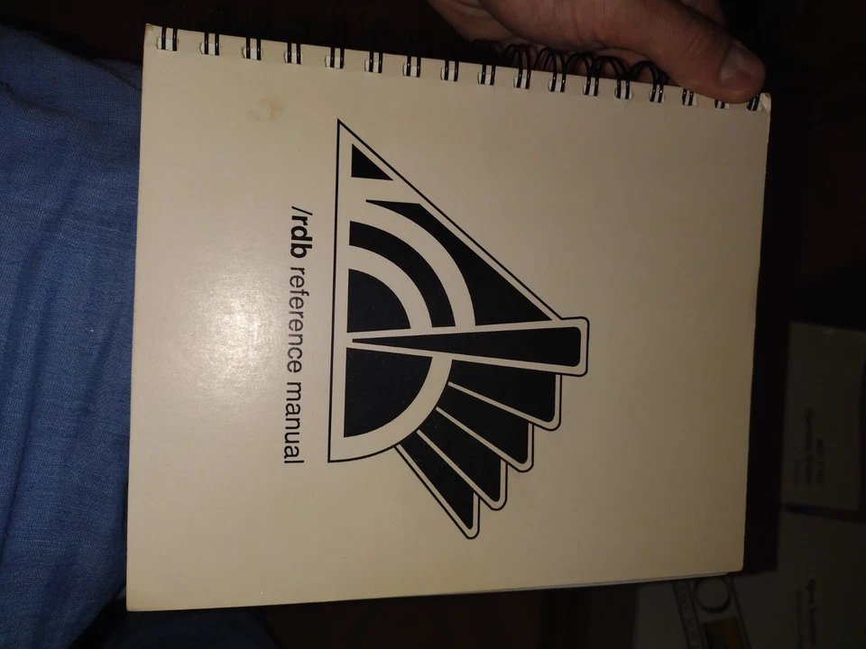 SCO Unix Operating System Version 4.2 Documentation with License No Software - Image 4 of 4