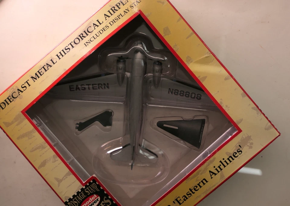 Model Power DC-3 'Eastern Airlines' 5559 - Image 2 of 4
