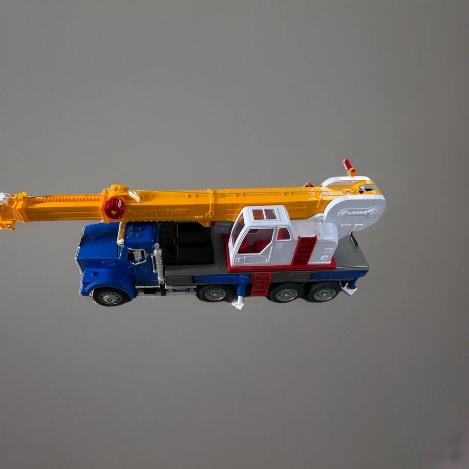 Caminhão guindaste de condução Battat simulação grande vintage (comprimento da carroceria 27 polegadas) - Imagem 4 de 4