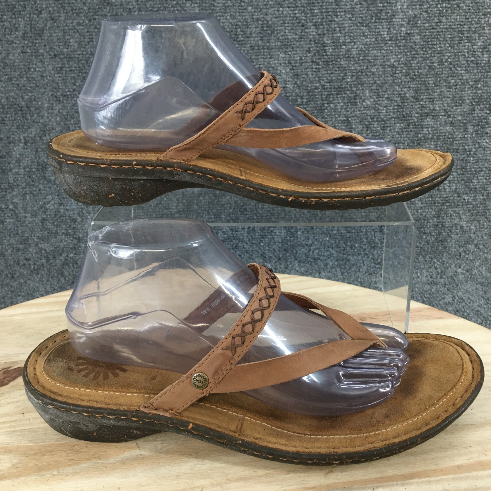 UGG Sandals Womens 10 Thong Toe-Post Brown Leather Strappy Casual Low Heels  | eBay