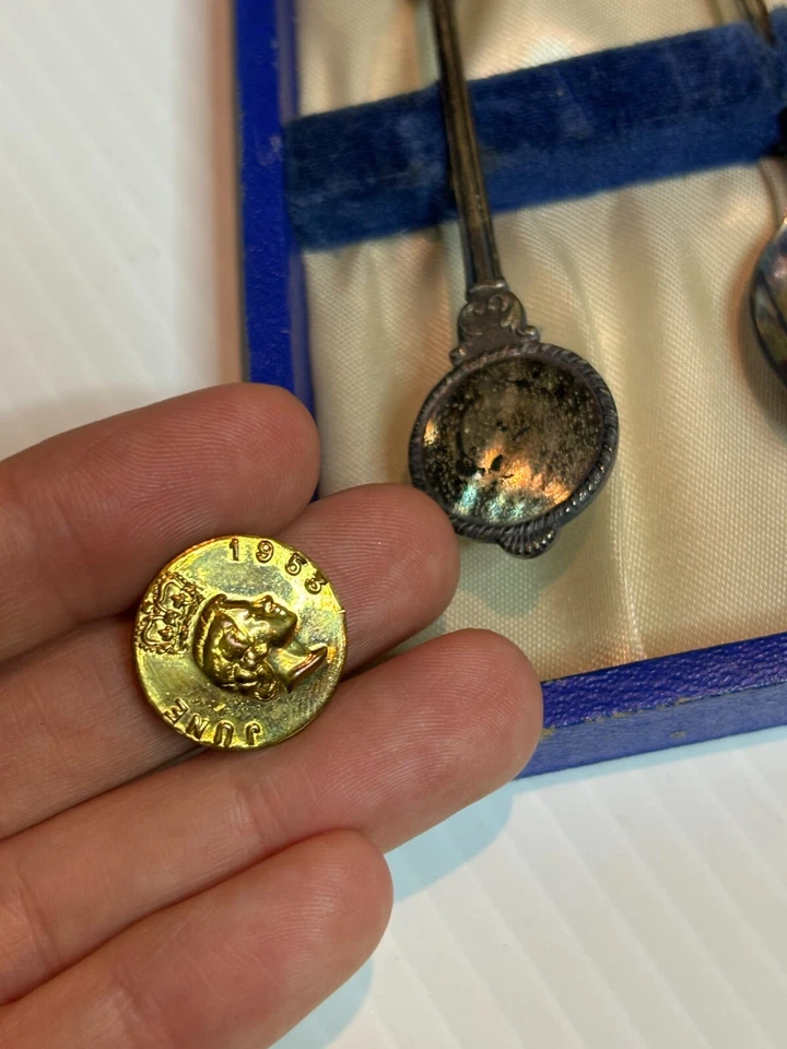 Reina Isabel II 1953 Medallón Moneda Sheffield Inglaterra Juego de Cuchara de Té DAÑADO Foto 4 de 4