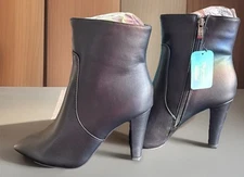 Vepose High Heel Black Zippered Ankle Boot