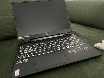 Acer Nitro 16 AN16-41-R3YX Gaming Notebook zu Verkaufen Wie Neu