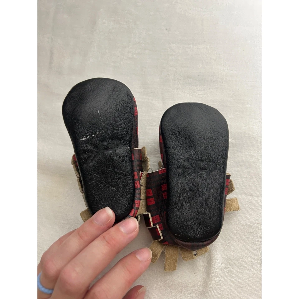 Mocasines de cuero recién escogidos rojos a cuadros suelas suaves flecos zapatos de bebé talla 2 Foto 4 de 4