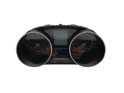 Tacho Kombiinstrument VW Polo 6C0920740C A2C96768800 VDO 1085