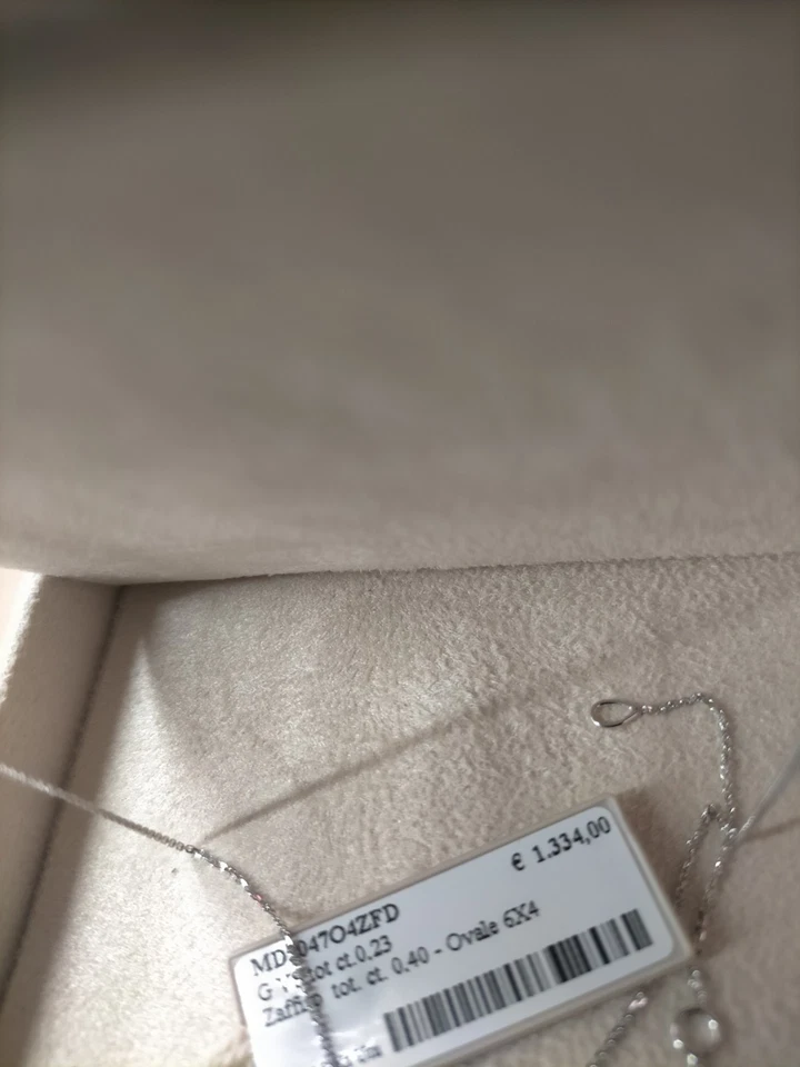 Girocollo con pendente in Zaffiro E Diamanti  - Immagine 4 di 4