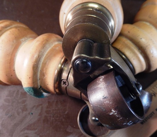 Six 1.25” dia. Furniture Swivel Stem Caster Wheels - Bronze Brass/Wood - 第 7/8 張圖片