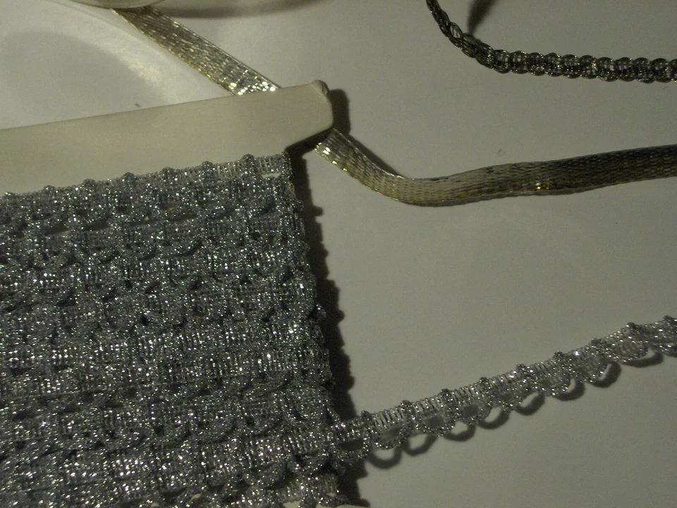 30 MT LOTTO PASSAMANERIE VINTAGE COLOR ARGENTO FONDO MAGAZZINO VEDI INFO - Immagine 4 di 4