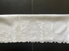 ANTIQUE  LACE - CIRCA 1900, FIGURAL APPENZELL LINEN  TEA TOWEL