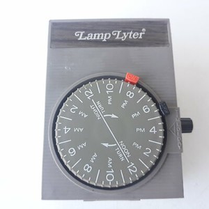 Intermatic Lamp Lyter 24-Hour Automatic Plug In Timer D-121