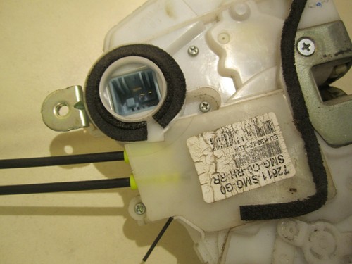 72611-SMG-G0 Honda Civic 2006.y cerradura puerta trasera izquierda - Imagen 4 de 4