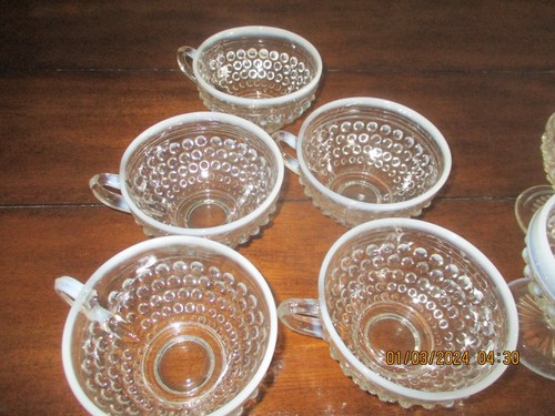 5 tazze da tè Hobnail e 3 tazze da dessert opalescenti - Foto 3 di 4