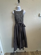 Pisarro Nights Gray Silver Sequin Bow Accent Sleeveless Gown Long Dress Size 2