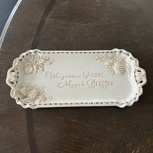 GRASSLANDS ROAD Ivory Colored Decorative 14” Scalloped Edges Dish Platter New